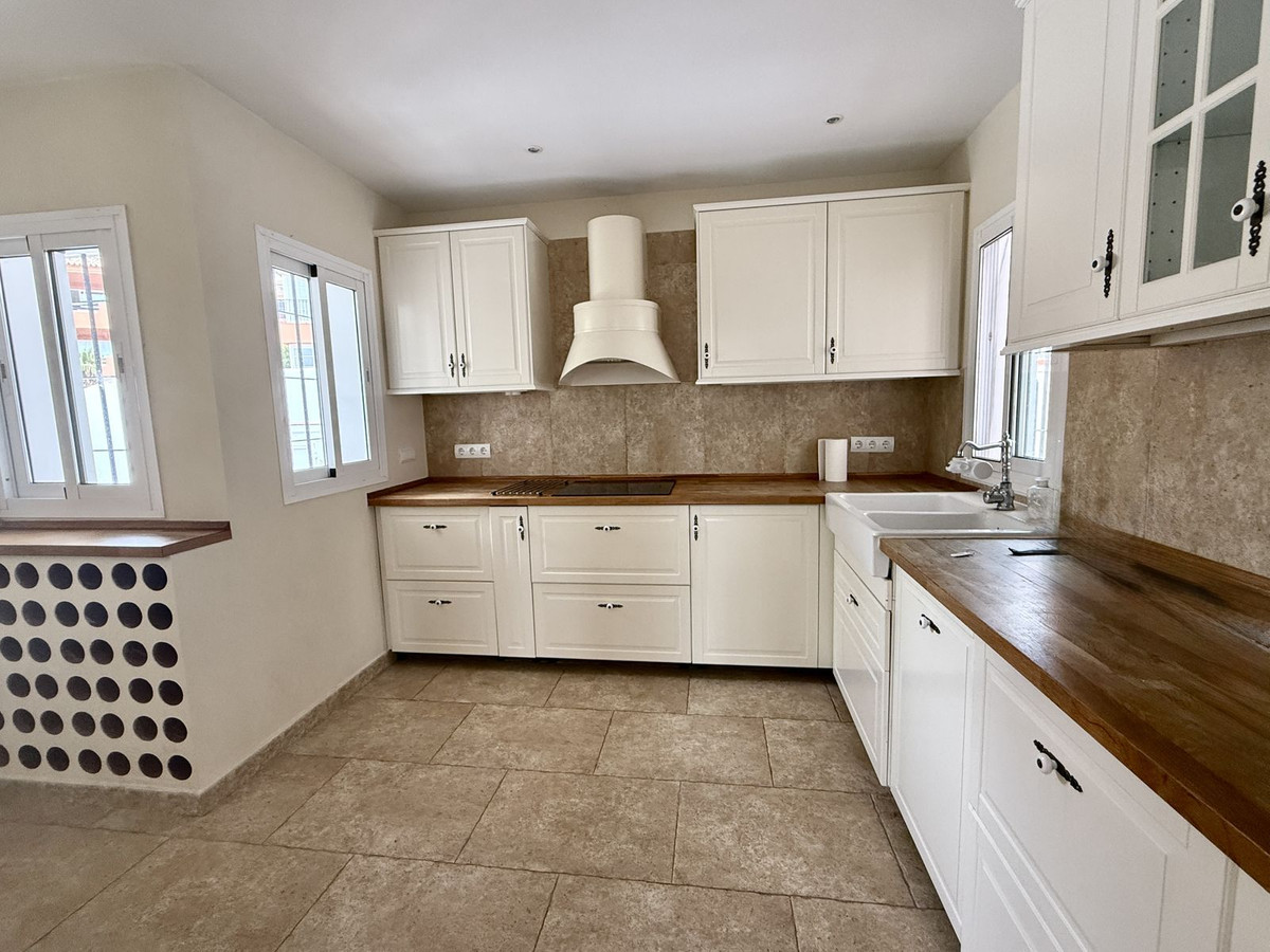 764348b069a9caba59771d97dd43d7be - 7