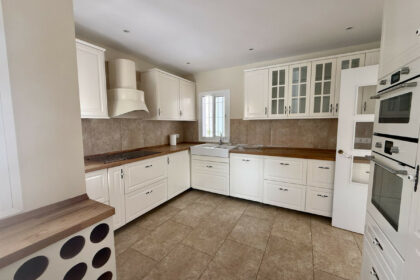 764348b069a9caba59771d97dd43d7be - 8