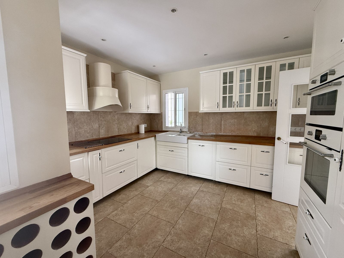 764348b069a9caba59771d97dd43d7be - 8