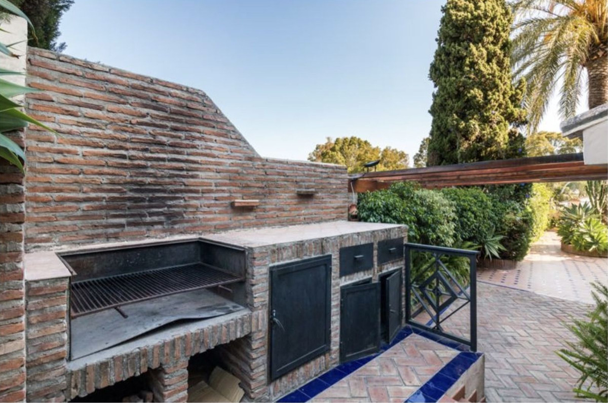 770fad439aaeccfd477dd9d06aa84c50 - 13