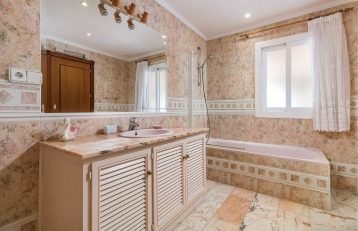 770fad439aaeccfd477dd9d06aa84c50 - 9