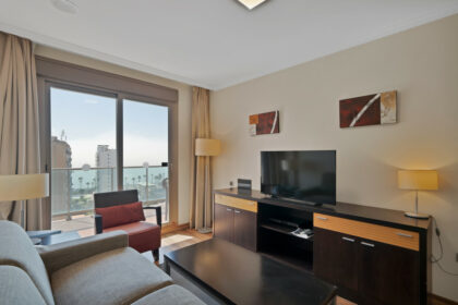 7830c673ee95111c16d3feeb3f958bc1 - 11