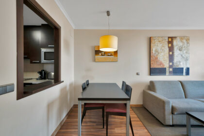 7830c673ee95111c16d3feeb3f958bc1 - 12