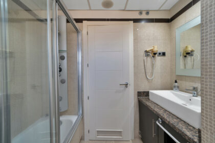 7830c673ee95111c16d3feeb3f958bc1 - 32