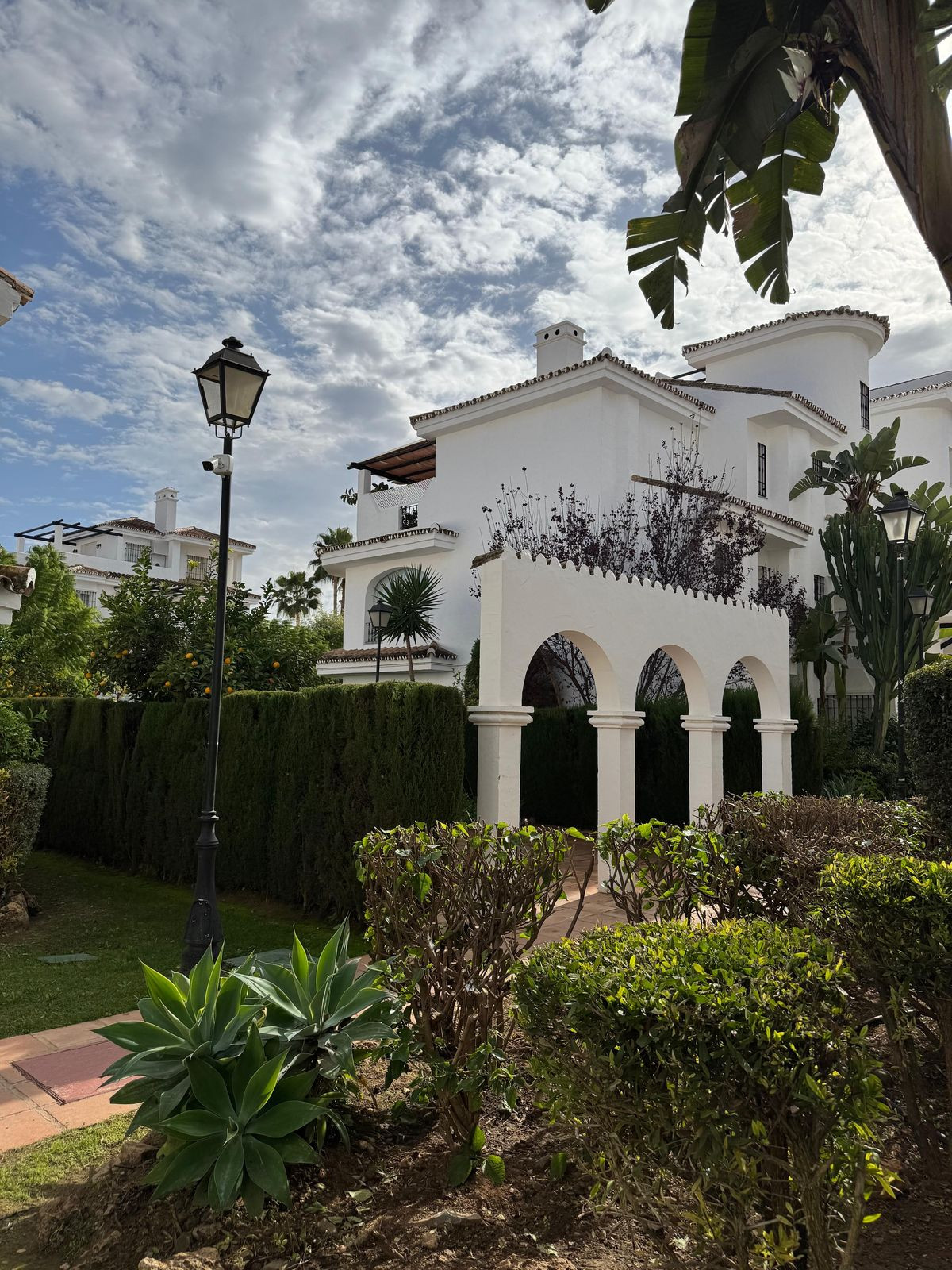 78c1b63a5405bb98a0ec7dff42188541 - 12