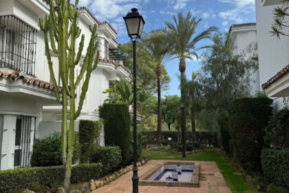 78c1b63a5405bb98a0ec7dff42188541 - 13