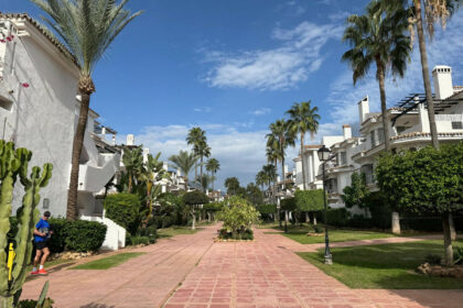 78c1b63a5405bb98a0ec7dff42188541 - 15