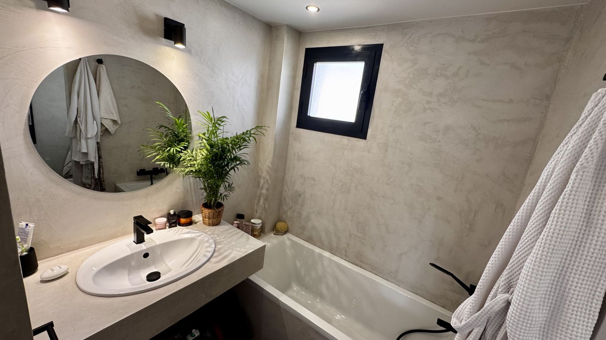 78c1b63a5405bb98a0ec7dff42188541 - 8