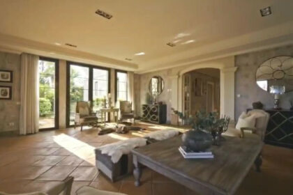 7944fe2bc1407c34553f6346081a6da4 - 10