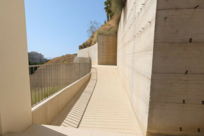 7bd96e49999d4b399bc2e622b9ad8359 - 21