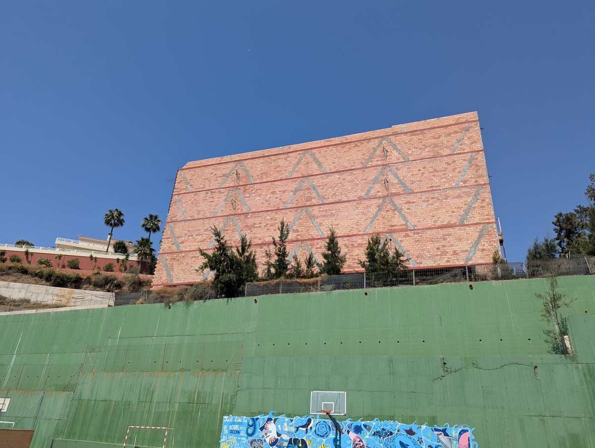 7bd96e49999d4b399bc2e622b9ad8359 - 24