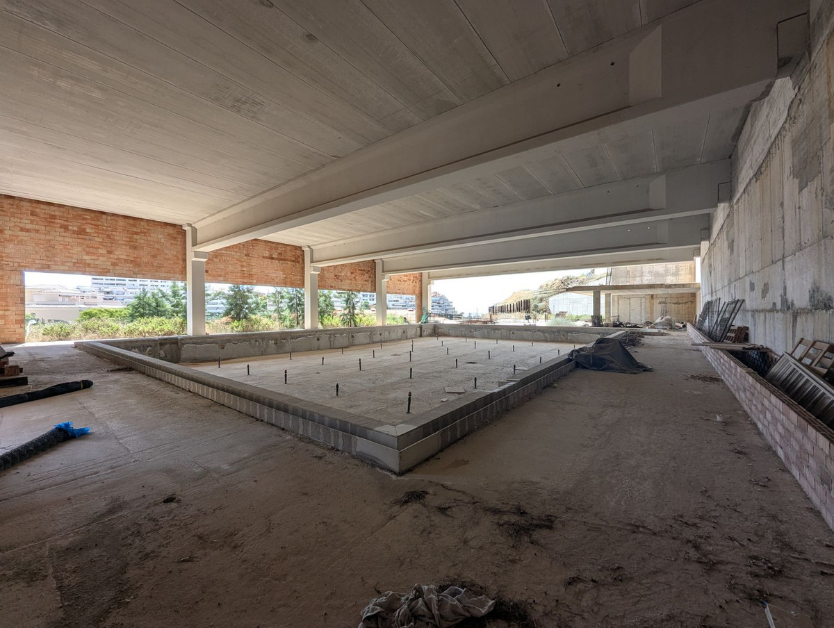 7bd96e49999d4b399bc2e622b9ad8359 - 32