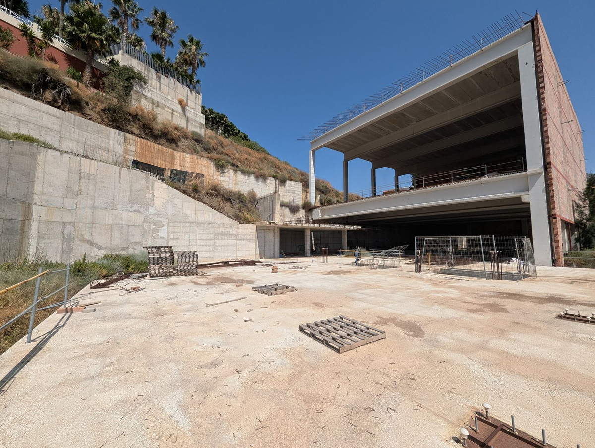 7bd96e49999d4b399bc2e622b9ad8359 - 44