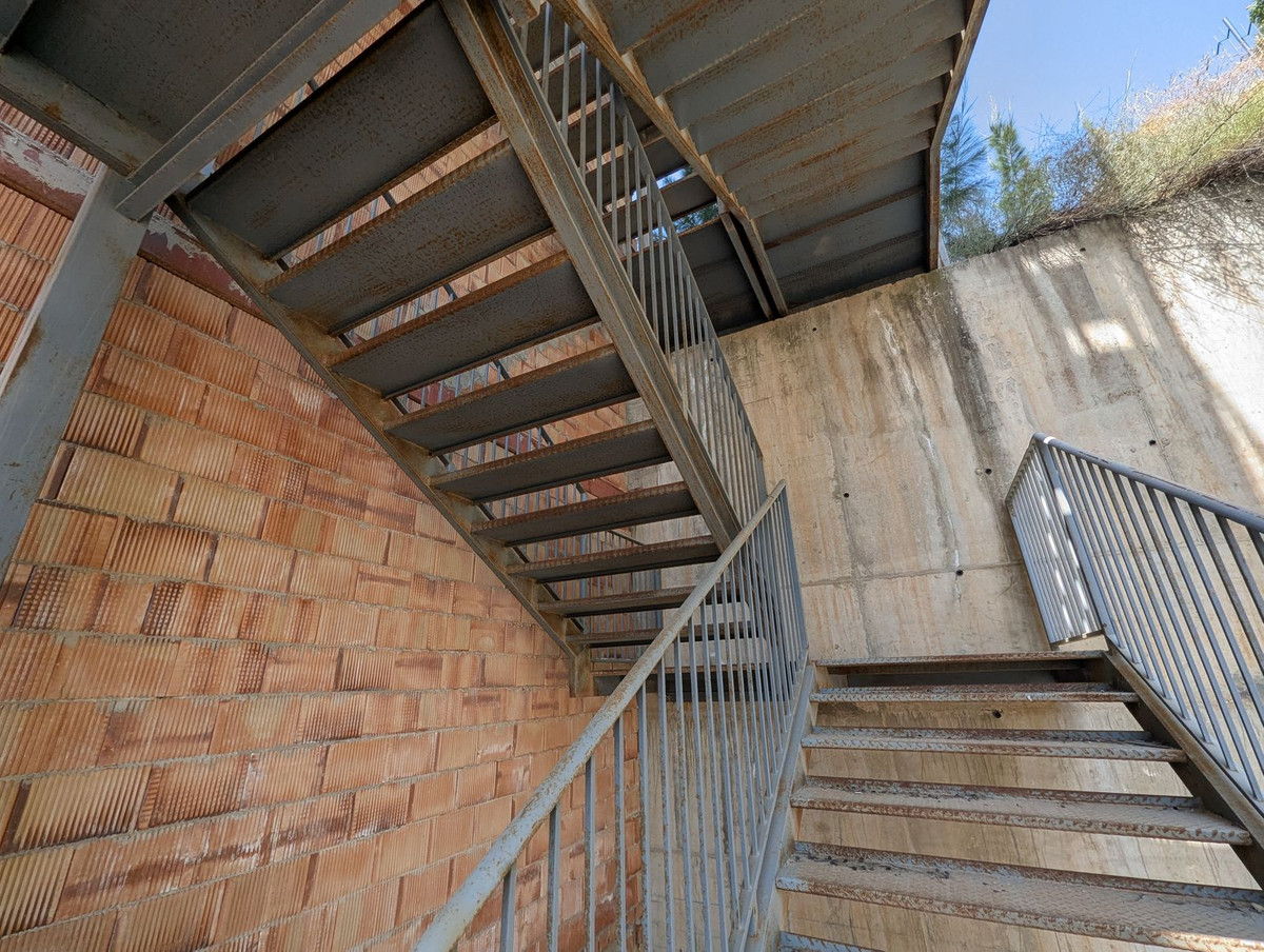 7bd96e49999d4b399bc2e622b9ad8359 - 52