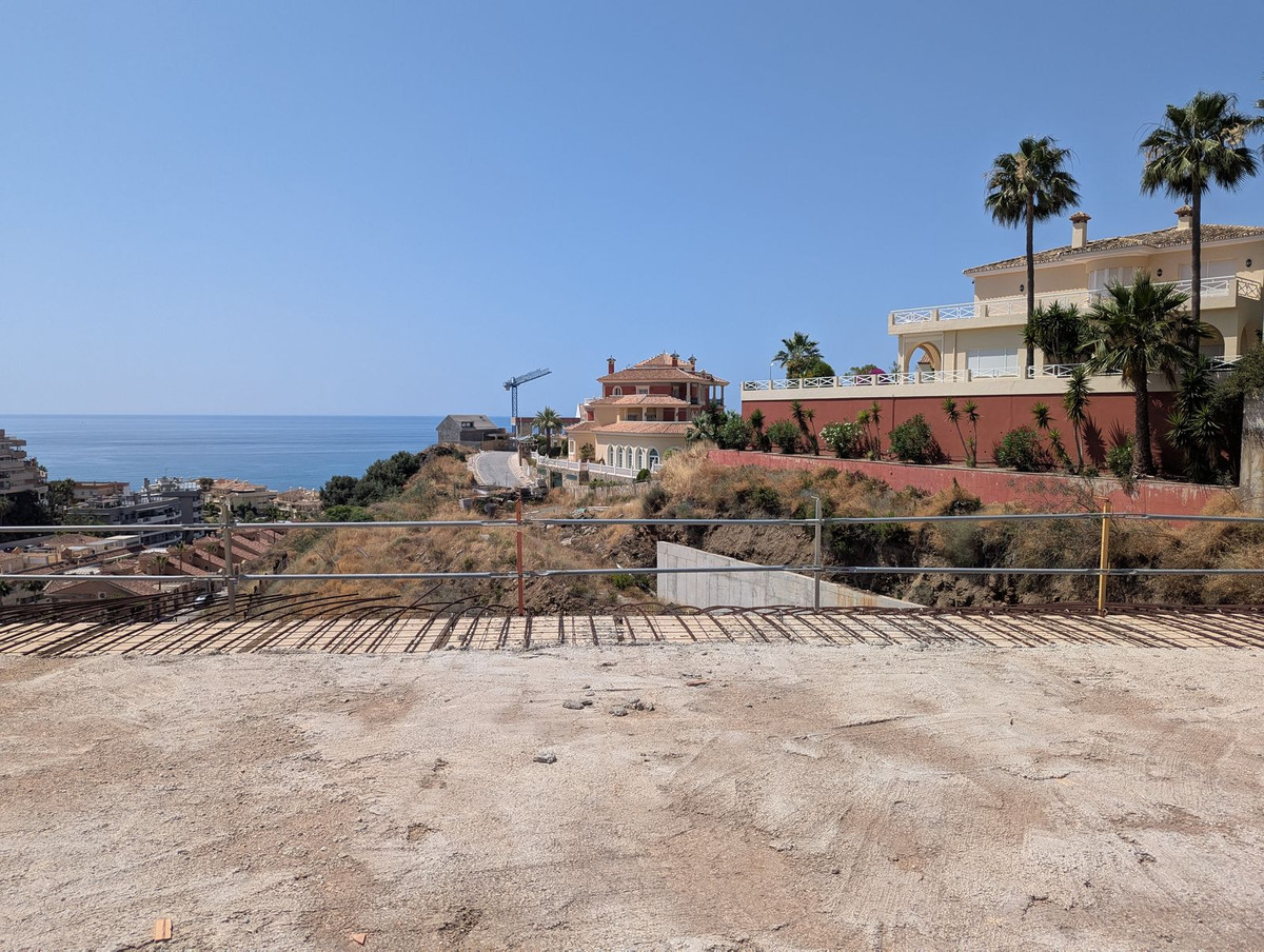 7bd96e49999d4b399bc2e622b9ad8359 - 79