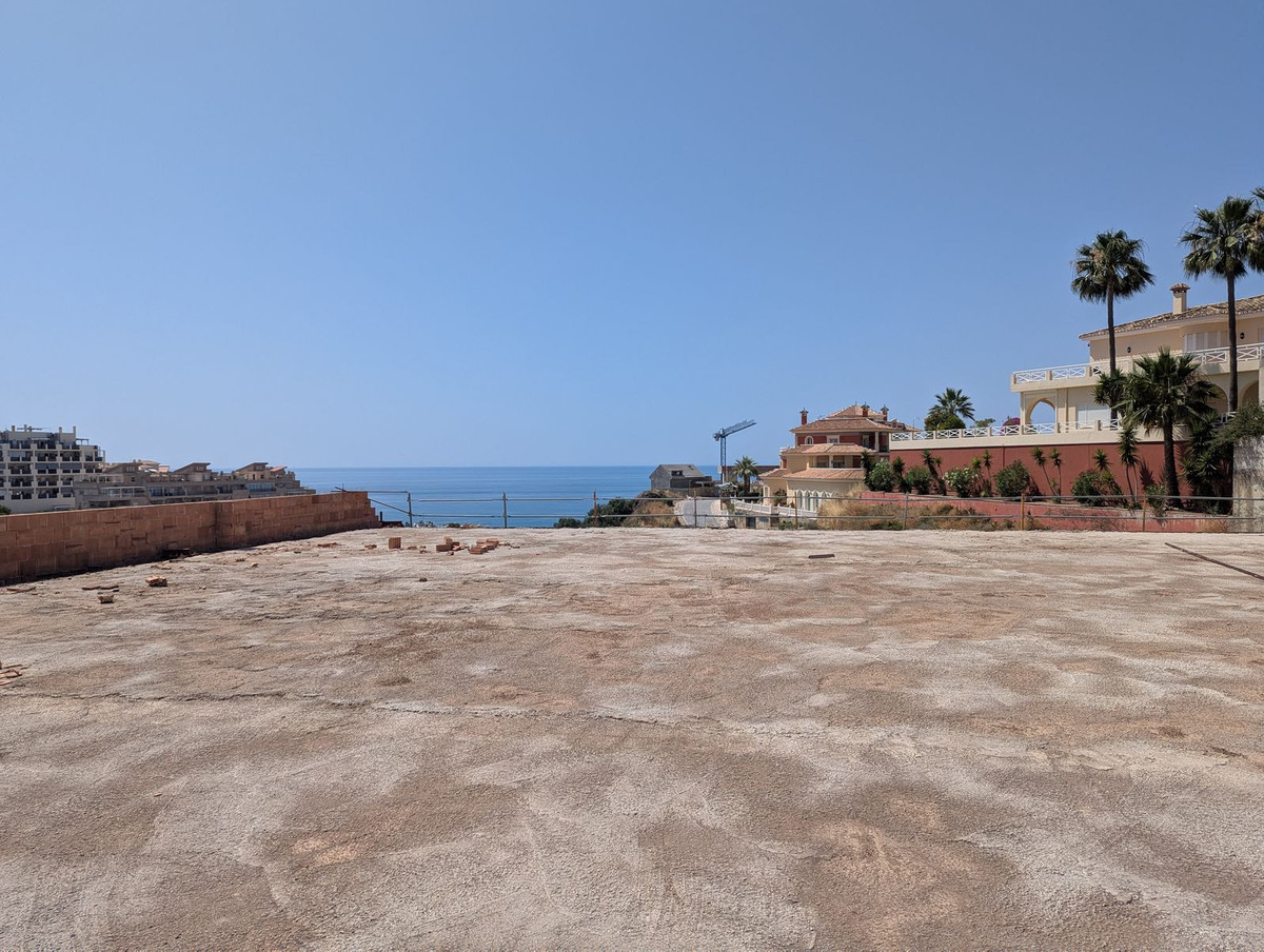 7bd96e49999d4b399bc2e622b9ad8359 - 86