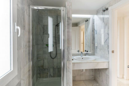 7d247f85e3d2161fbb234d296d2bed94 - 9