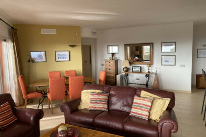 7e1806058b823462b39a961f1f83b2bc - 4