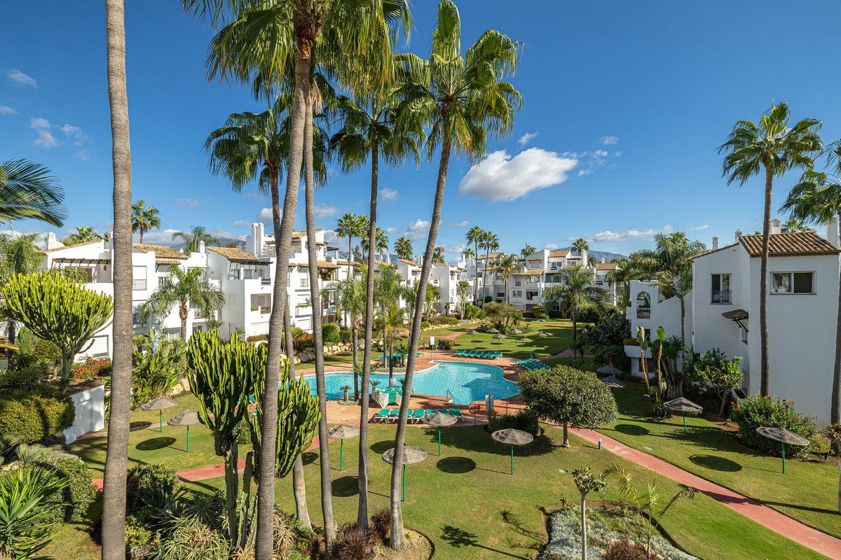 7e835a6032bbd2098a50f714e98a3cb5 - 10