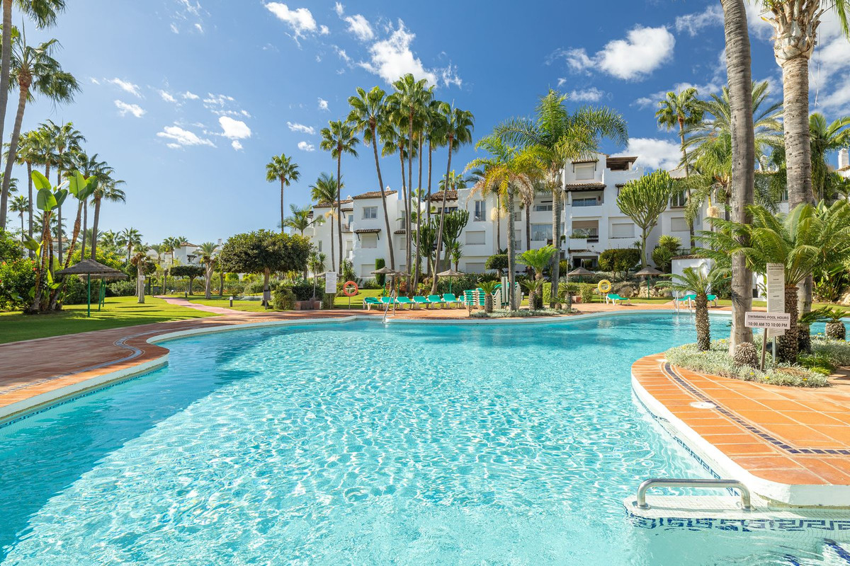 7e835a6032bbd2098a50f714e98a3cb5 - 11