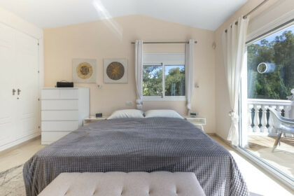 7e9c7e2a924db70b09927a3df2197dc0 - 18