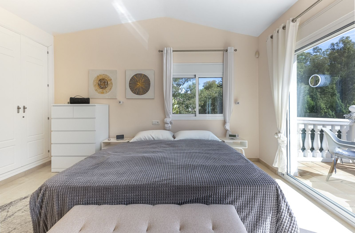 7e9c7e2a924db70b09927a3df2197dc0 - 18