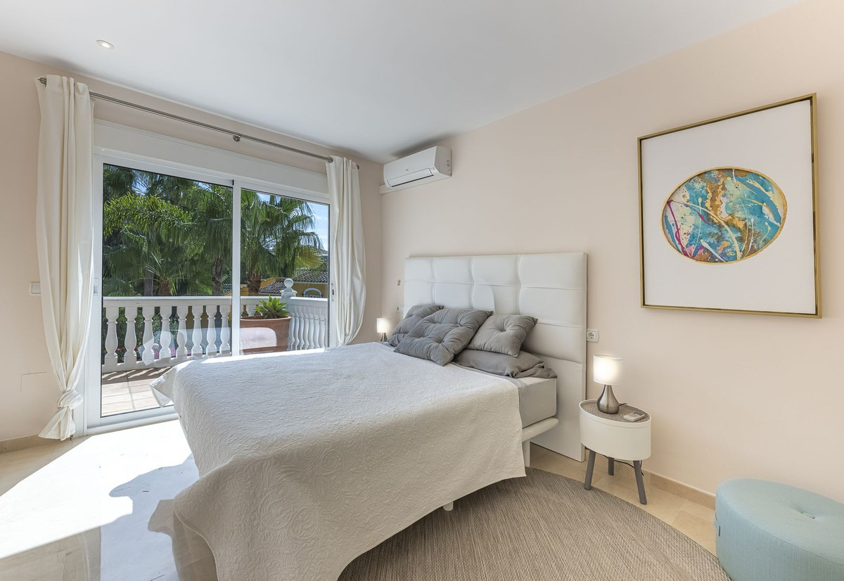 7e9c7e2a924db70b09927a3df2197dc0 - 22