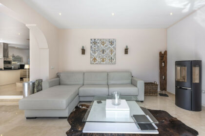 7e9c7e2a924db70b09927a3df2197dc0 - 26