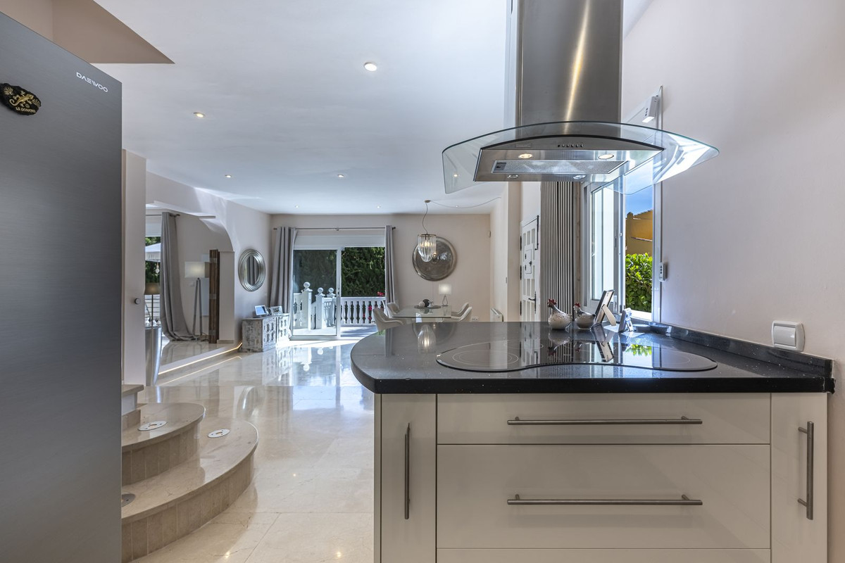 7e9c7e2a924db70b09927a3df2197dc0 - 28