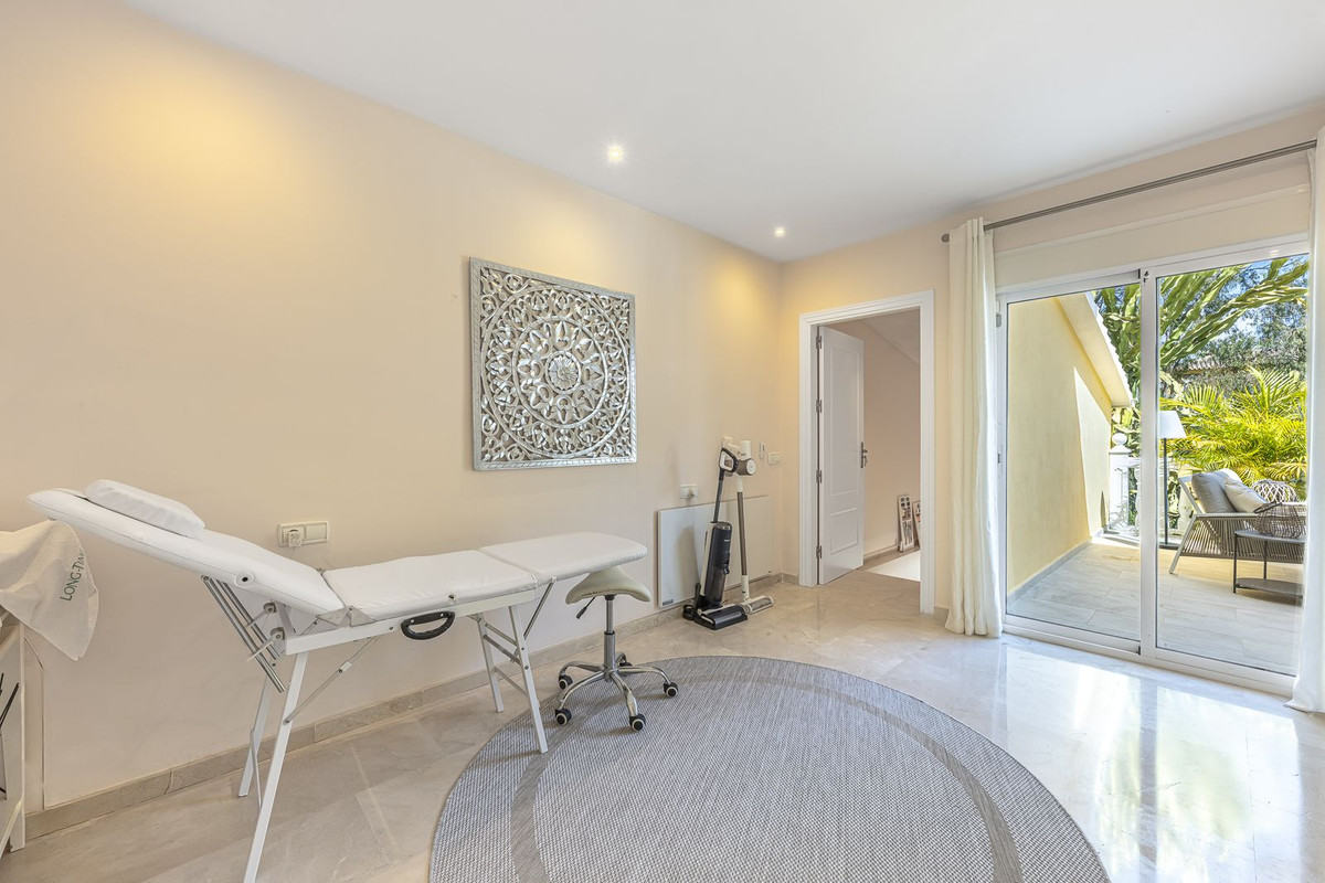 7e9c7e2a924db70b09927a3df2197dc0 - 31