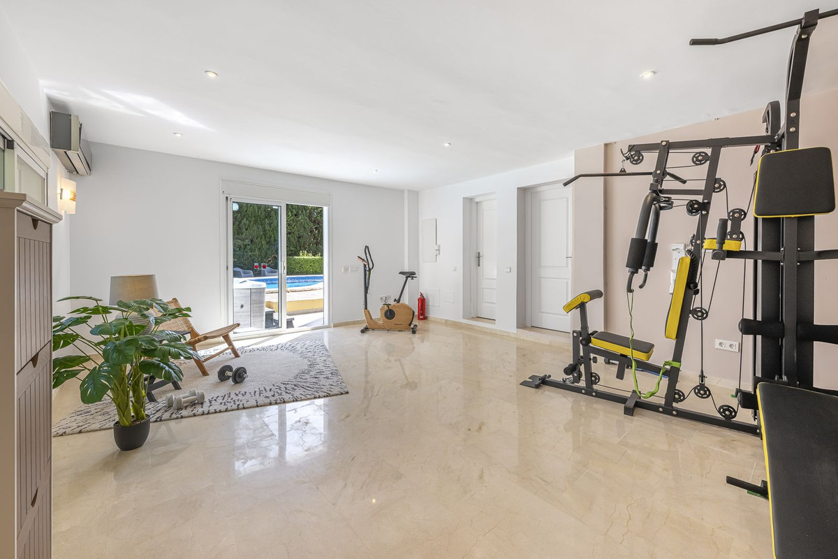 7e9c7e2a924db70b09927a3df2197dc0 - 33