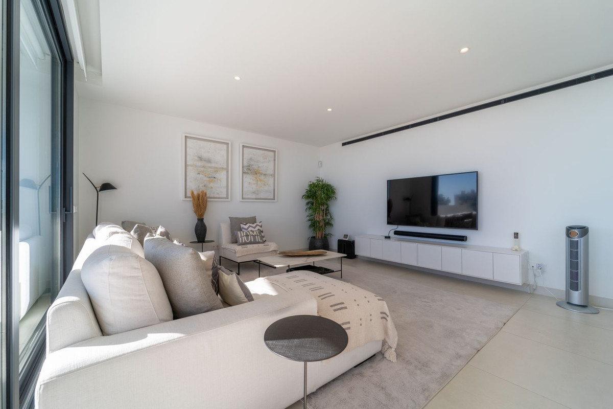 7f35fc8705d82cc2f51da6fbc6da38f1 - 14