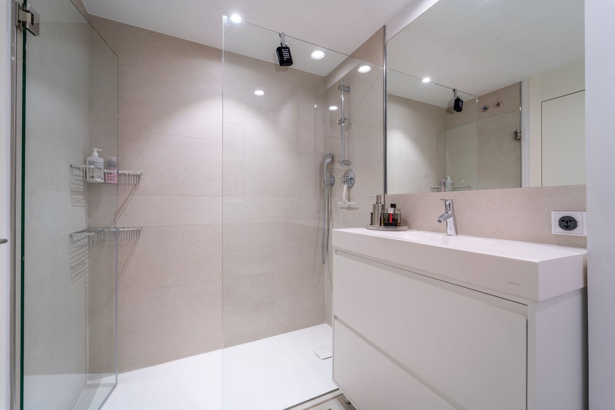 7f35fc8705d82cc2f51da6fbc6da38f1 - 25