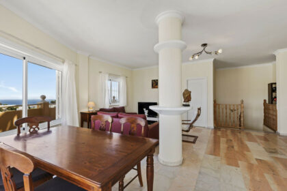 8226a588e0654da8161b8ea14791d321 - 12