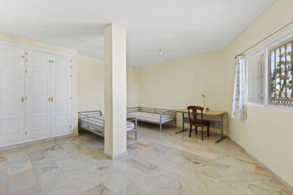 8226a588e0654da8161b8ea14791d321 - 19