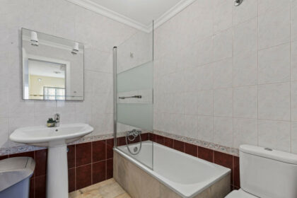 8226a588e0654da8161b8ea14791d321 - 22