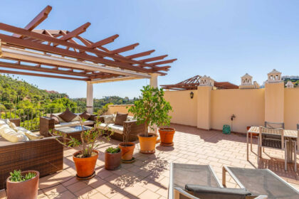 82570846fe0e8f491bfe3b4fd0130883 - 1