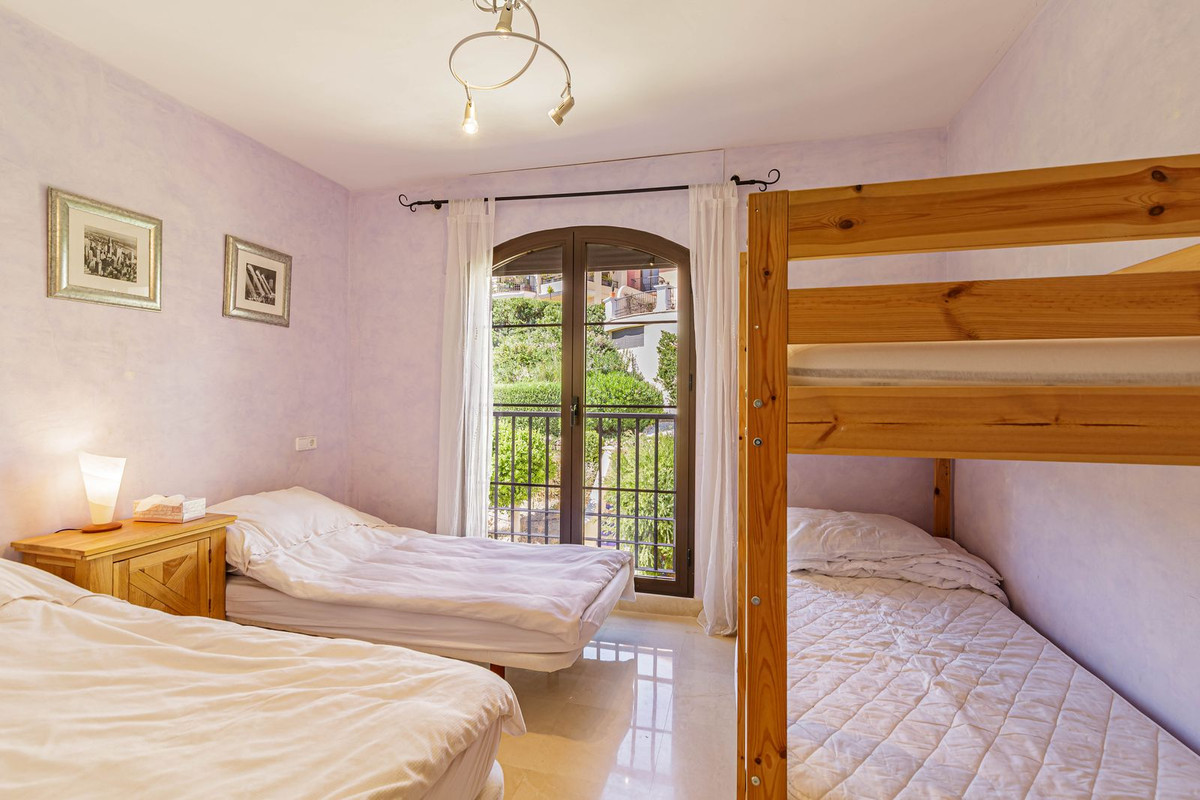 82570846fe0e8f491bfe3b4fd0130883 - 10