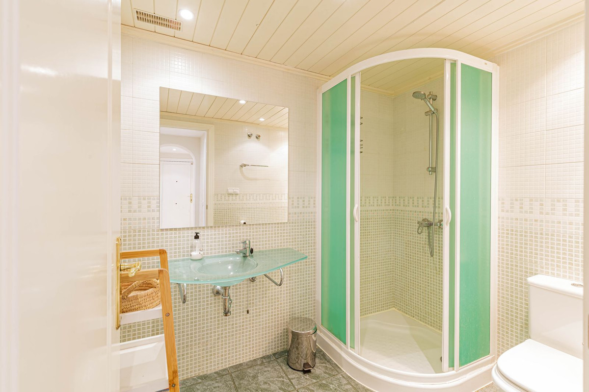 82570846fe0e8f491bfe3b4fd0130883 - 11