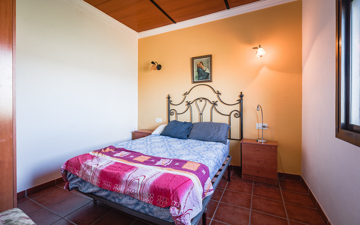 82bd2f00162b58bf3bc653d66c839d95 - 10