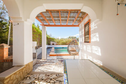 82bd2f00162b58bf3bc653d66c839d95 - 12