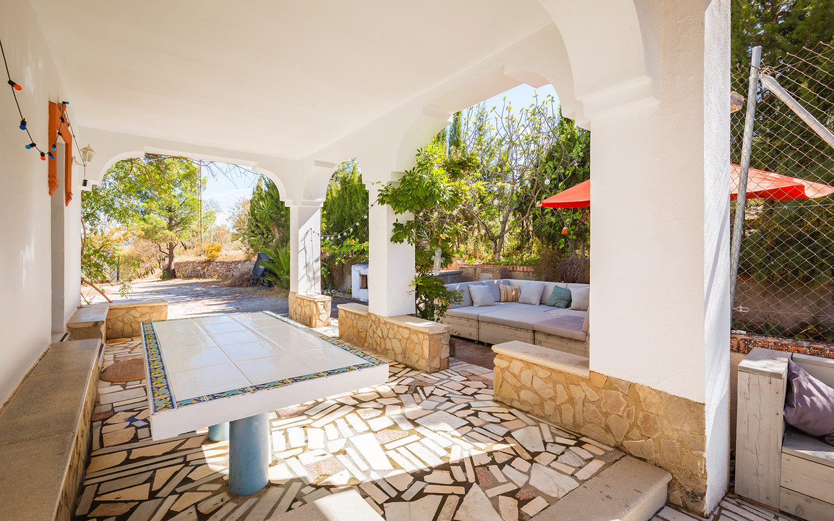 82bd2f00162b58bf3bc653d66c839d95 - 13