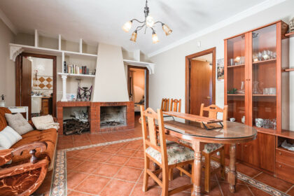 82bd2f00162b58bf3bc653d66c839d95 - 3