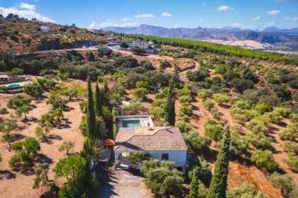 82bd2f00162b58bf3bc653d66c839d95 - 30