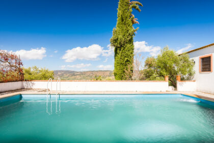 82bd2f00162b58bf3bc653d66c839d95 - 32