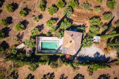 82bd2f00162b58bf3bc653d66c839d95 - 42