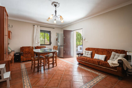 82bd2f00162b58bf3bc653d66c839d95 - 7