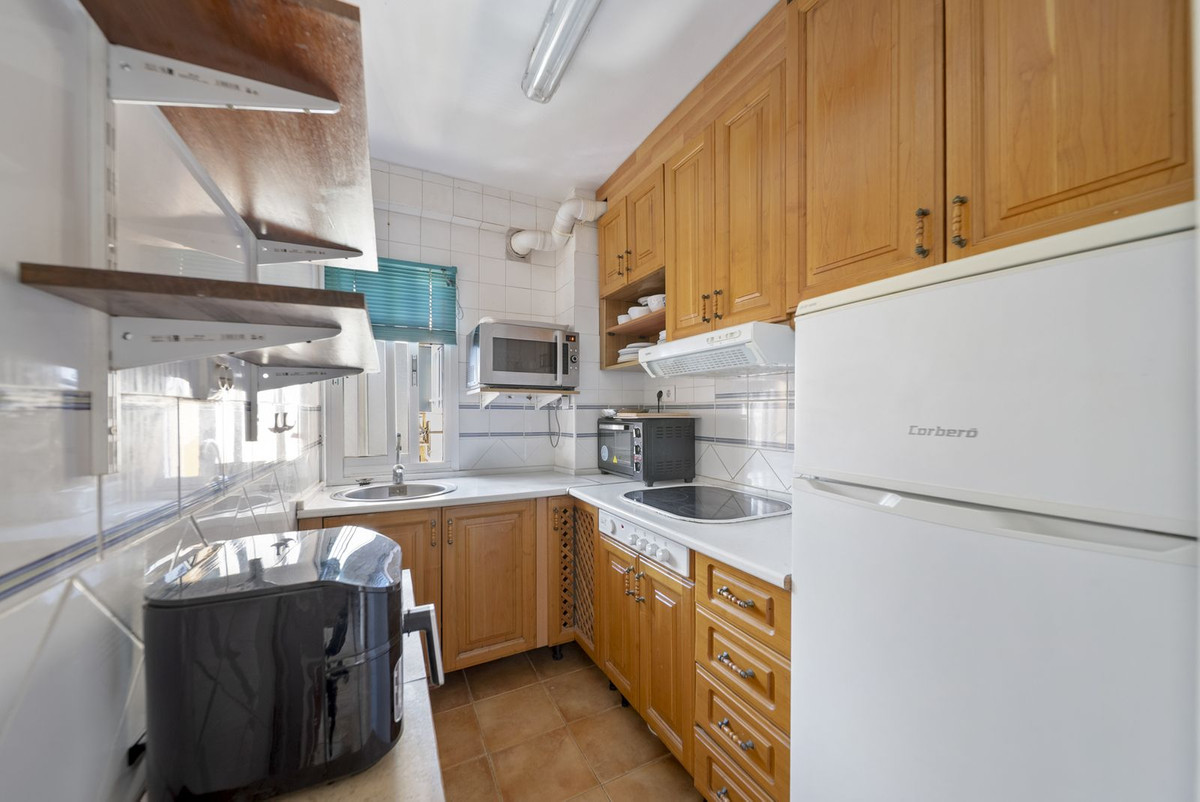 839ce492b3b690225c267383953fa68c - 12