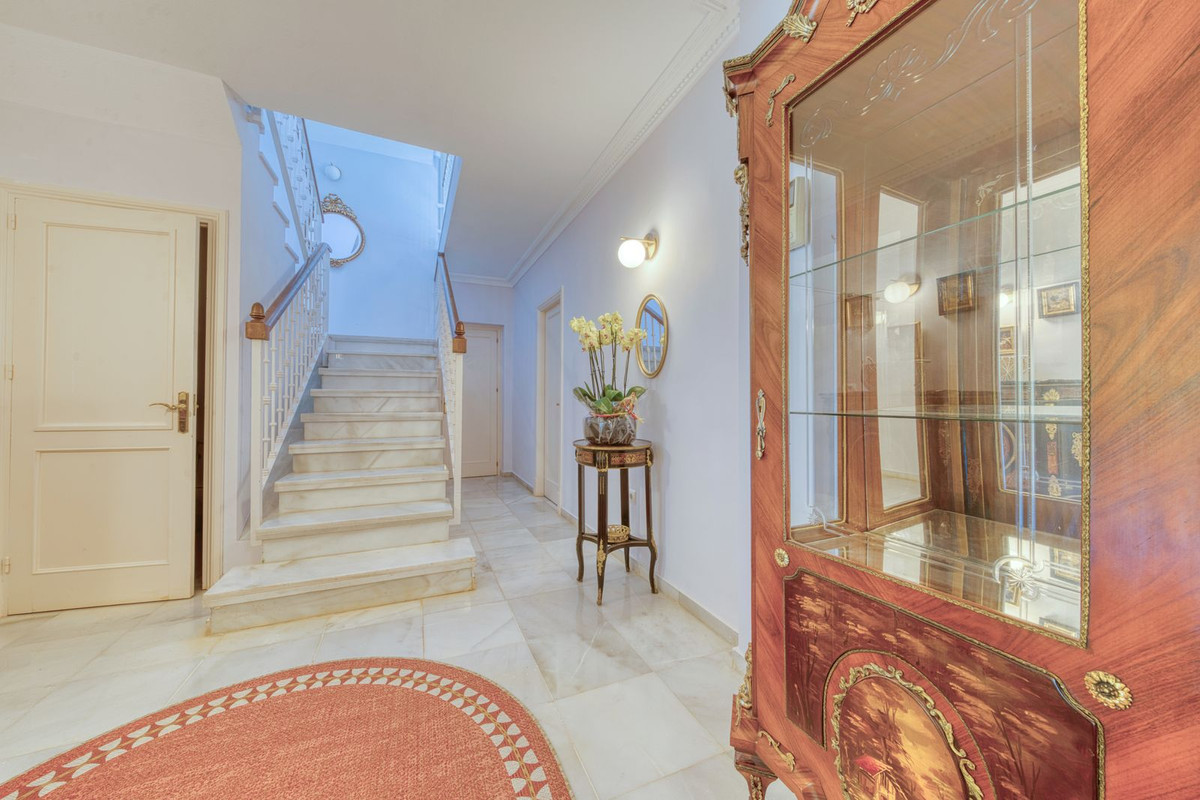 83ca1f9a38d097cc98cc2f82b7abab48 - 11