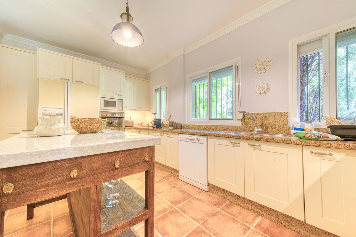 83ca1f9a38d097cc98cc2f82b7abab48 - 19